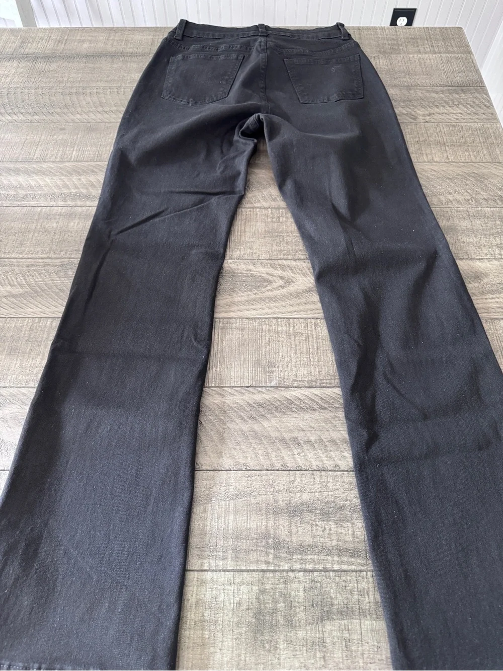 Classic Black Straight-Leg Jeans